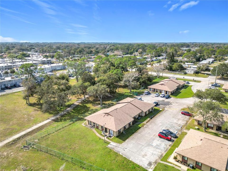 待售: $360,000 (2 贝兹, 1 浴室, 816 平方英尺)