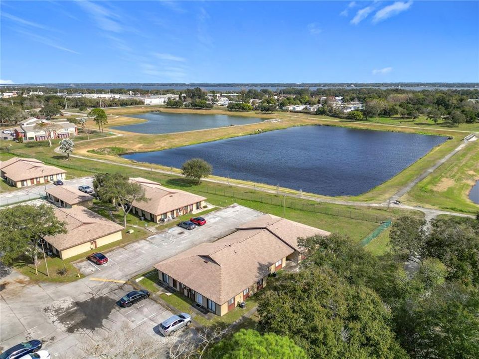 待售: $360,000 (2 贝兹, 1 浴室, 816 平方英尺)