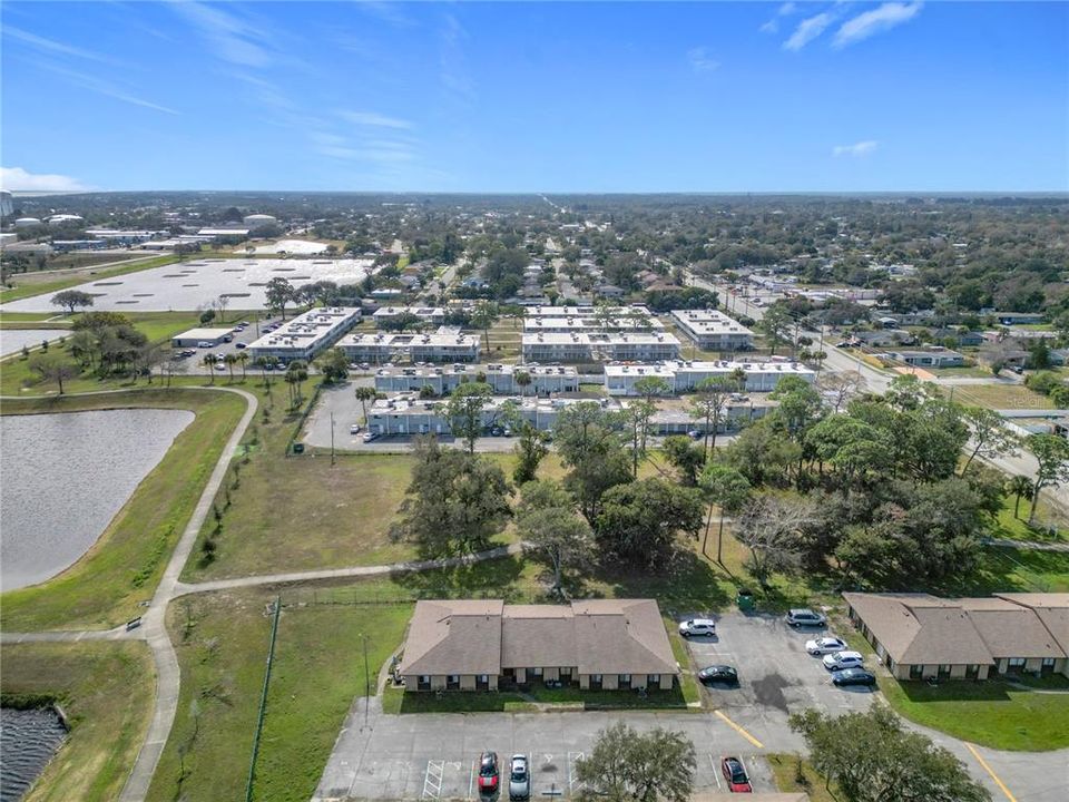 待售: $360,000 (2 贝兹, 1 浴室, 816 平方英尺)