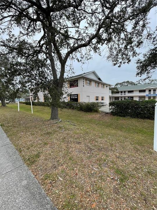 Vendido Recientemente: $14,400 (0 camas, 0 baños, 670 Pies cuadrados)