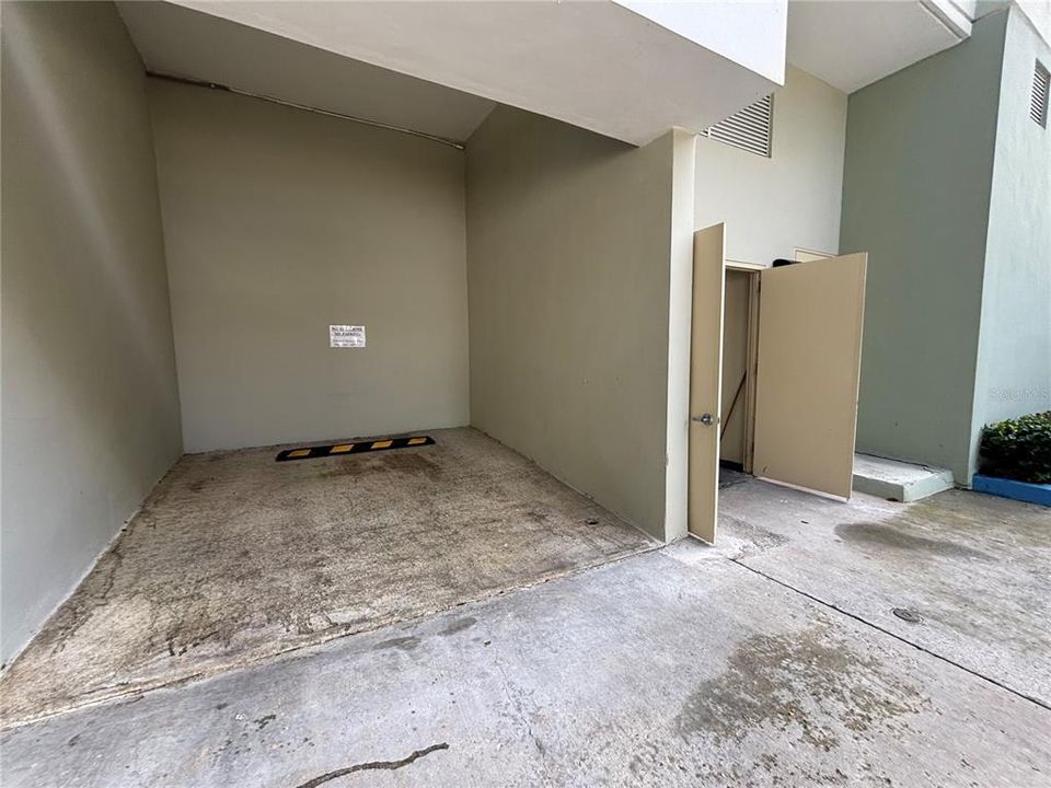 Activo con contrato: $2,300 (2 camas, 2 baños, 1650 Pies cuadrados)