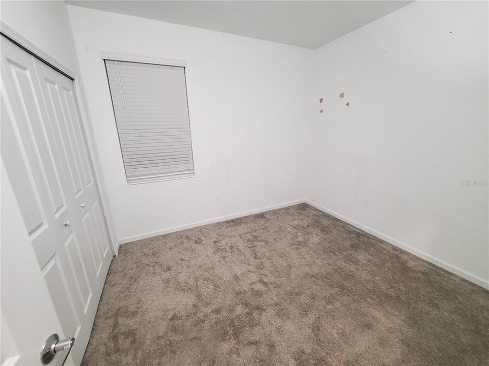 Под контрактом: $419,800 (4 спален, 2 ванн, 2280 Квадратных фут)