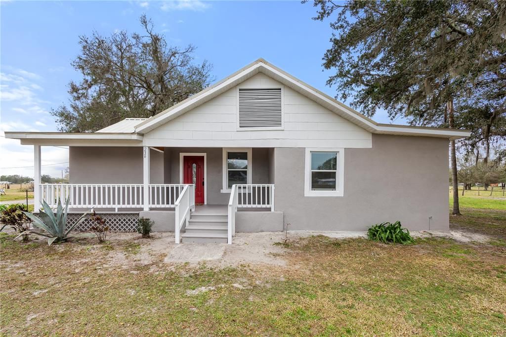 Recently Sold: $297,000 (3 beds, 2 baths, 990 Square Feet)