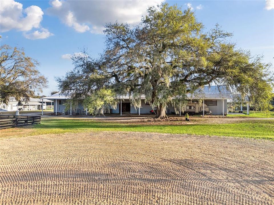 For Sale: $875,000 (1 beds, 1 baths, 400 Square Feet)