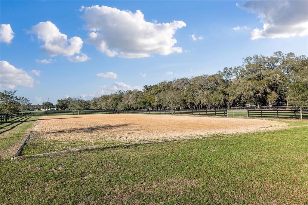 For Sale: $875,000 (1 beds, 1 baths, 400 Square Feet)