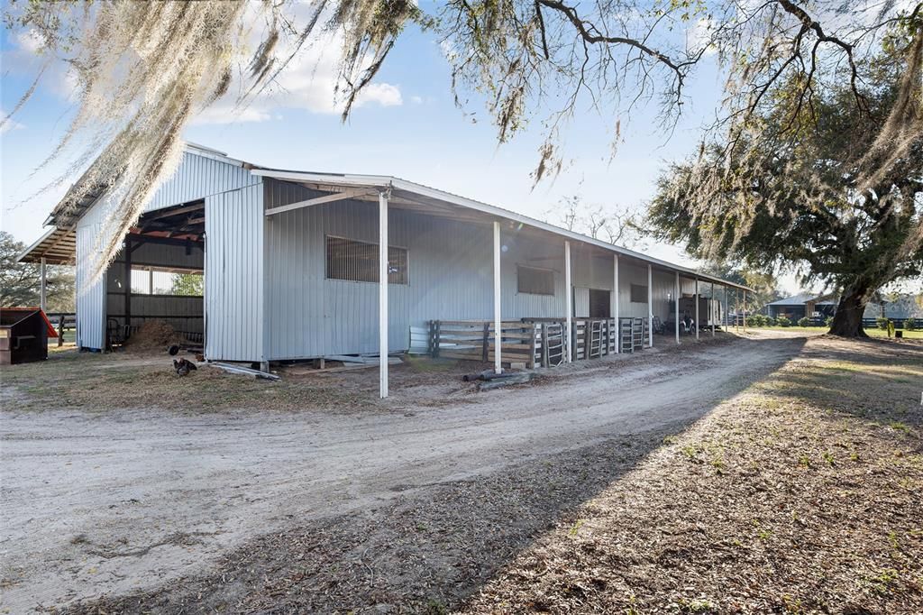 For Sale: $875,000 (1 beds, 1 baths, 400 Square Feet)