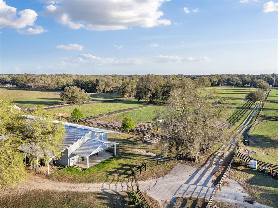 For Sale: $875,000 (1 beds, 1 baths, 400 Square Feet)