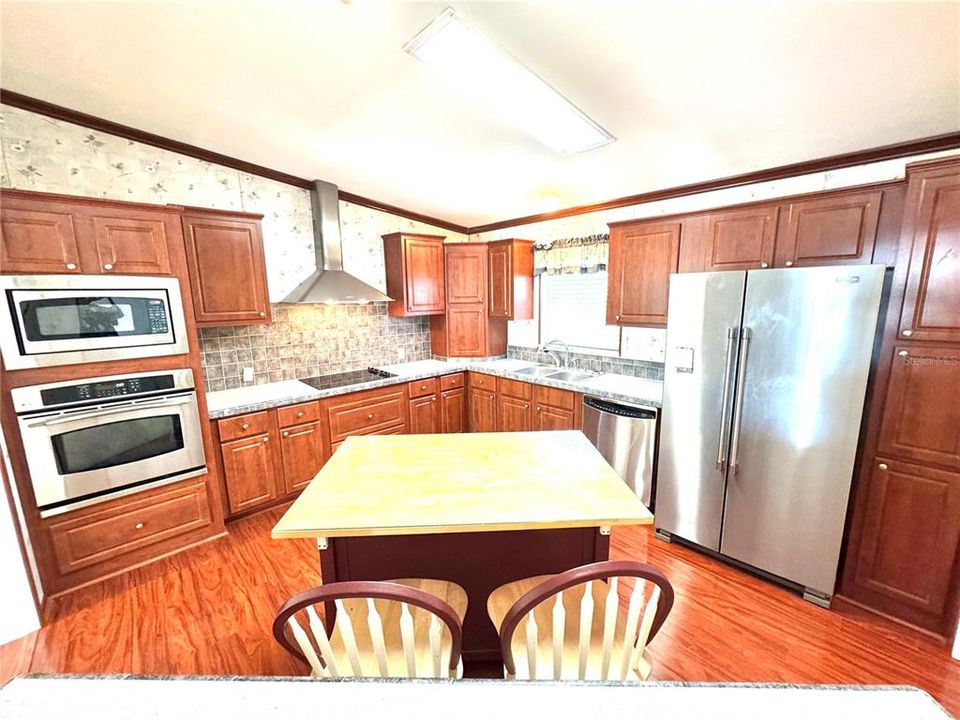 Activo con contrato: $190,000 (3 camas, 2 baños, 1504 Pies cuadrados)