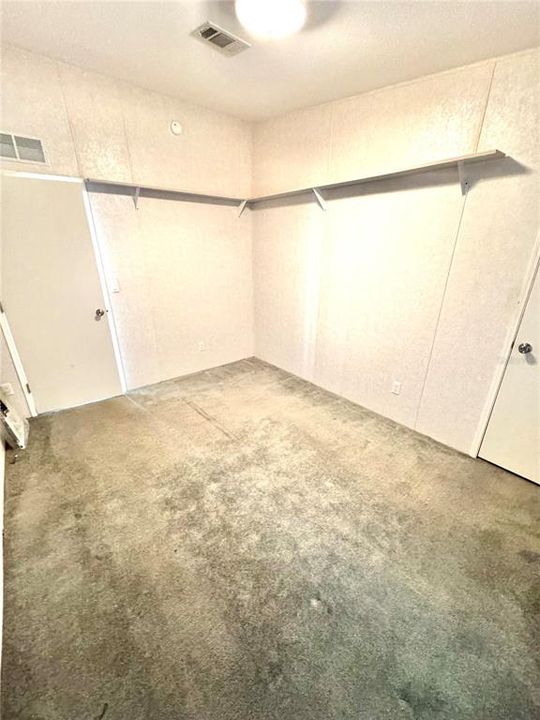 Activo con contrato: $190,000 (3 camas, 2 baños, 1504 Pies cuadrados)