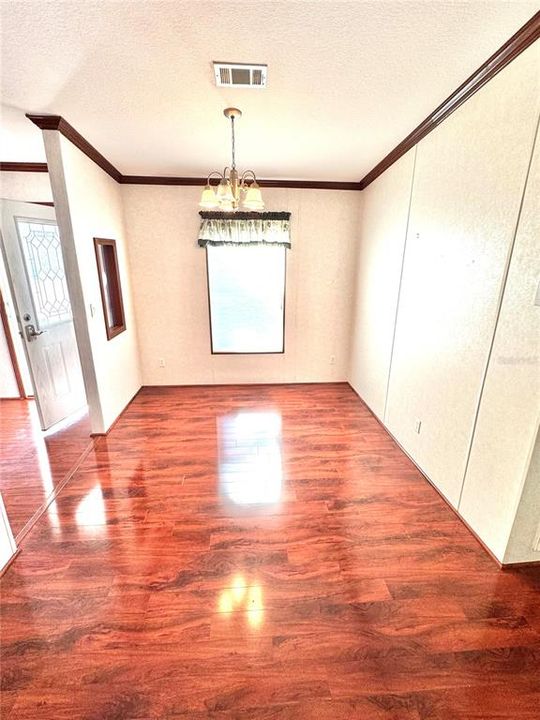 Activo con contrato: $190,000 (3 camas, 2 baños, 1504 Pies cuadrados)
