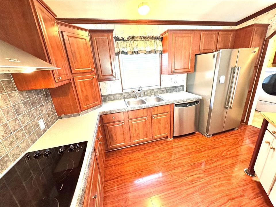 Activo con contrato: $190,000 (3 camas, 2 baños, 1504 Pies cuadrados)