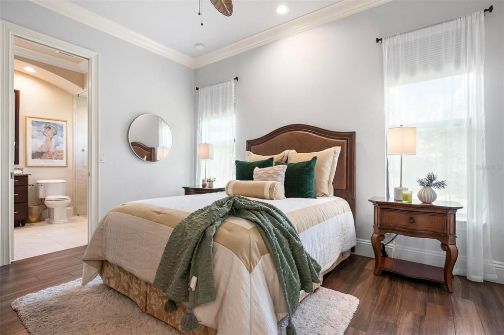 На продажу: $2,799,000 (3 спален, 3 ванн, 4084 Квадратных фут)