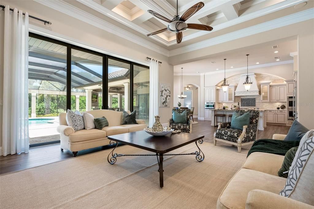 На продажу: $2,799,000 (3 спален, 3 ванн, 4084 Квадратных фут)