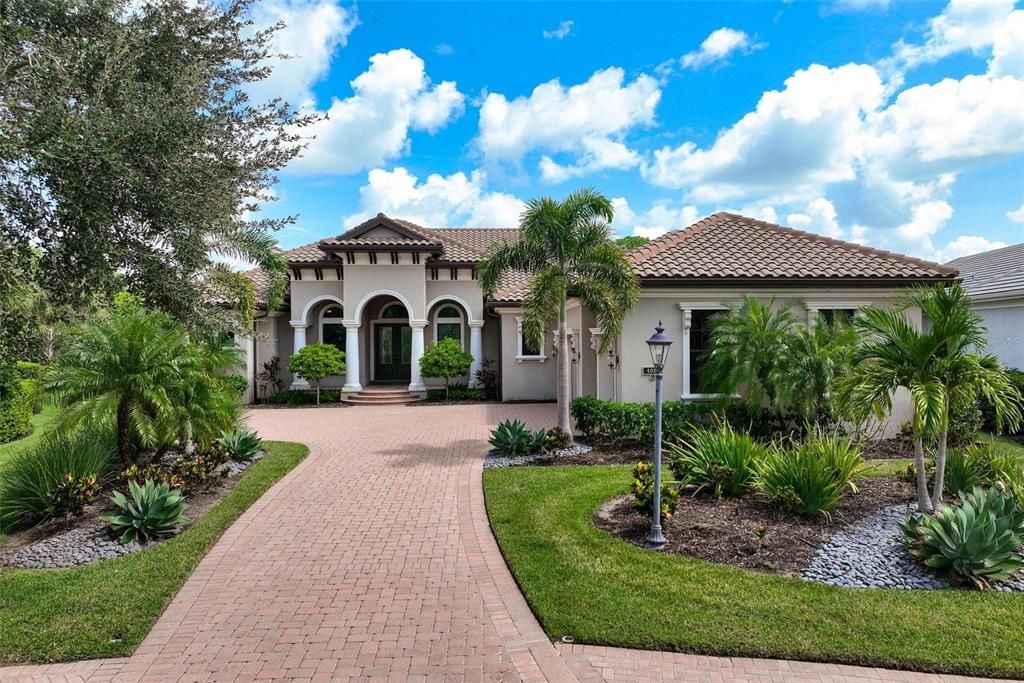 На продажу: $2,799,000 (3 спален, 3 ванн, 4084 Квадратных фут)