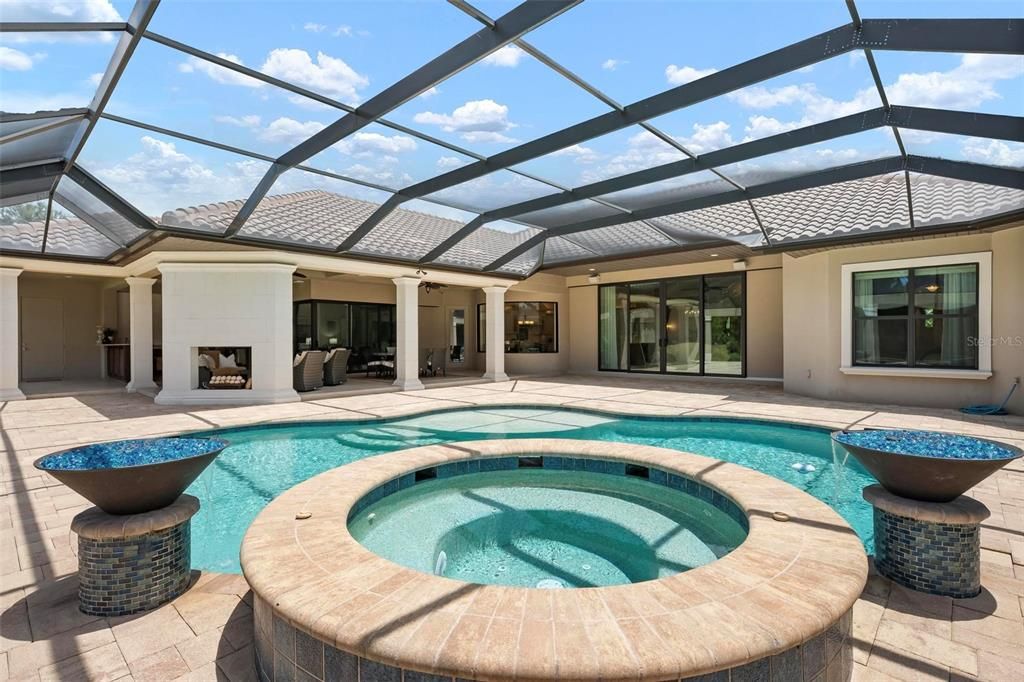 На продажу: $2,799,000 (3 спален, 3 ванн, 4084 Квадратных фут)