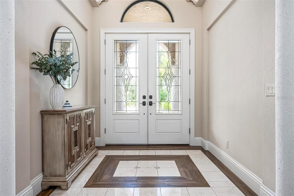 На продажу: $2,799,000 (3 спален, 3 ванн, 4084 Квадратных фут)