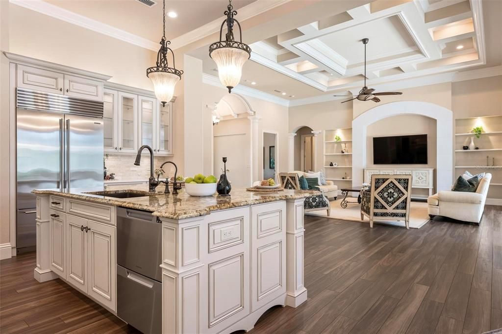 На продажу: $2,799,000 (3 спален, 3 ванн, 4084 Квадратных фут)