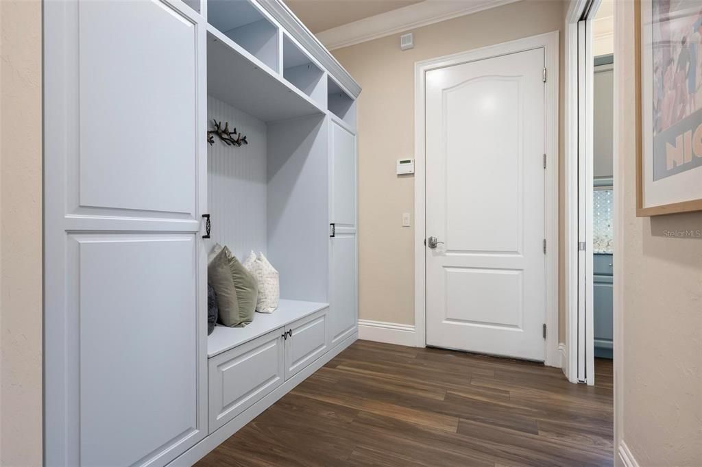 На продажу: $2,799,000 (3 спален, 3 ванн, 4084 Квадратных фут)