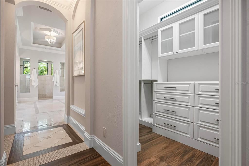 На продажу: $2,799,000 (3 спален, 3 ванн, 4084 Квадратных фут)