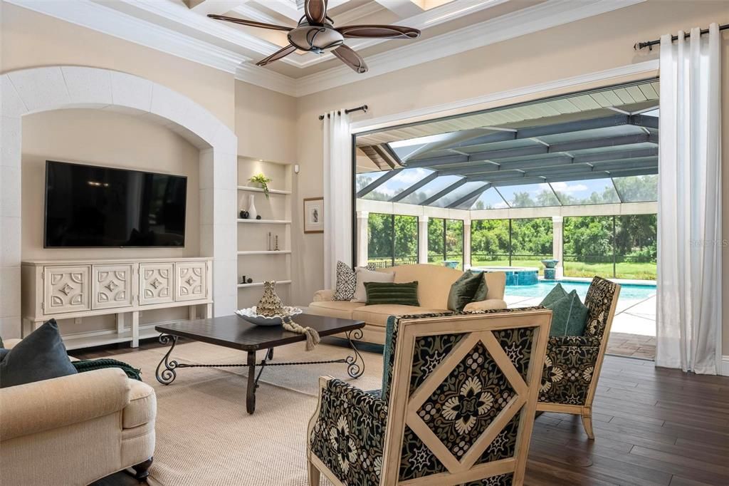 На продажу: $2,799,000 (3 спален, 3 ванн, 4084 Квадратных фут)