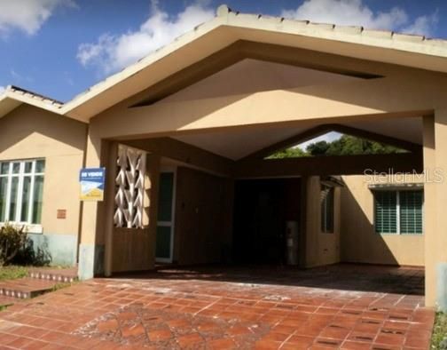 Vendido Recientemente: $306,000 (4 camas, 2 baños, 1824 Pies cuadrados)