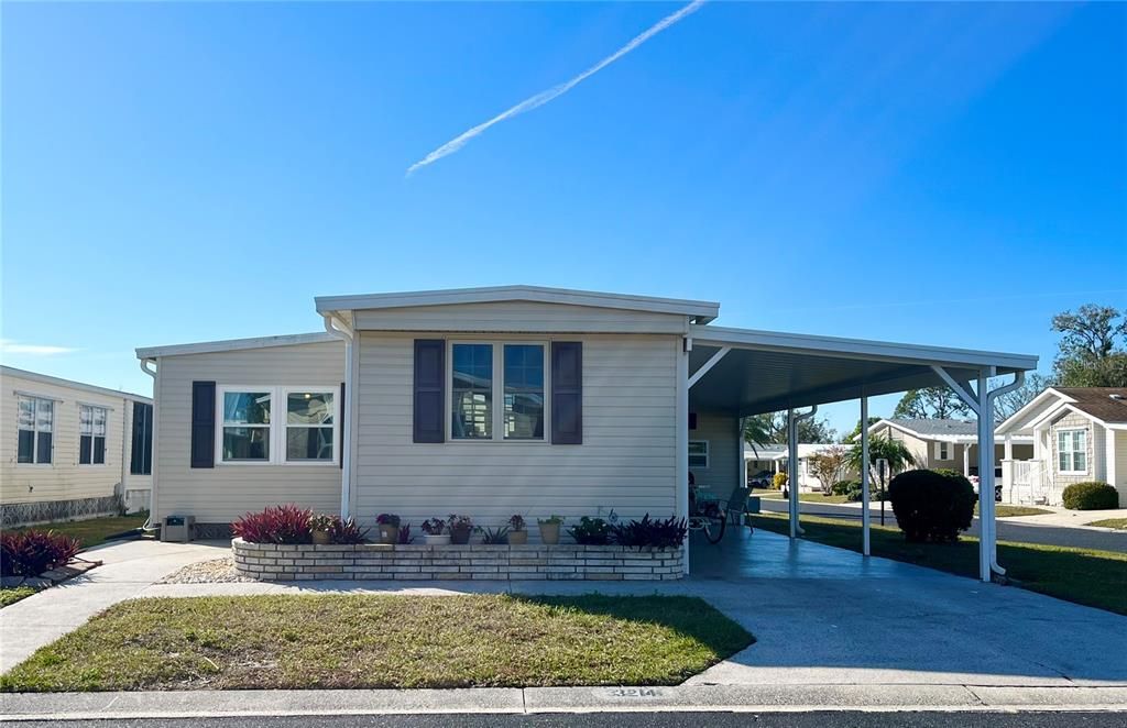 Под контрактом: $199,000 (2 спален, 1 ванн, 1104 Квадратных фут)