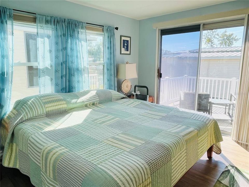 Под контрактом: $199,000 (2 спален, 1 ванн, 1104 Квадратных фут)