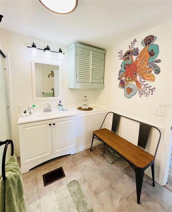 Под контрактом: $199,000 (2 спален, 1 ванн, 1104 Квадратных фут)