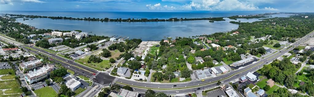 待售: $395,000 (0.24 acres)