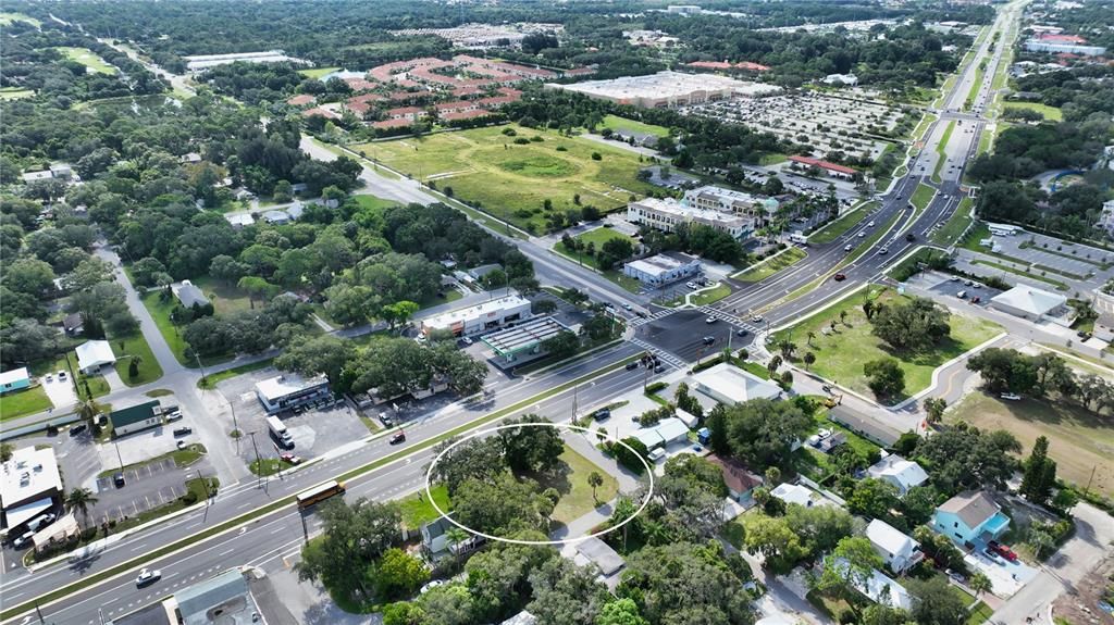 待售: $395,000 (0.24 acres)