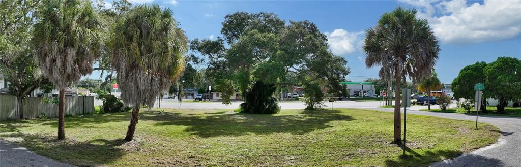 待售: $395,000 (0.24 acres)