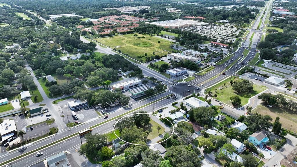 待售: $395,000 (0.24 acres)