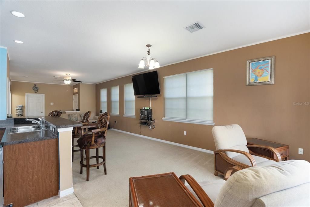 For Sale: $239,000 (3 beds, 2 baths, 1626 Square Feet)