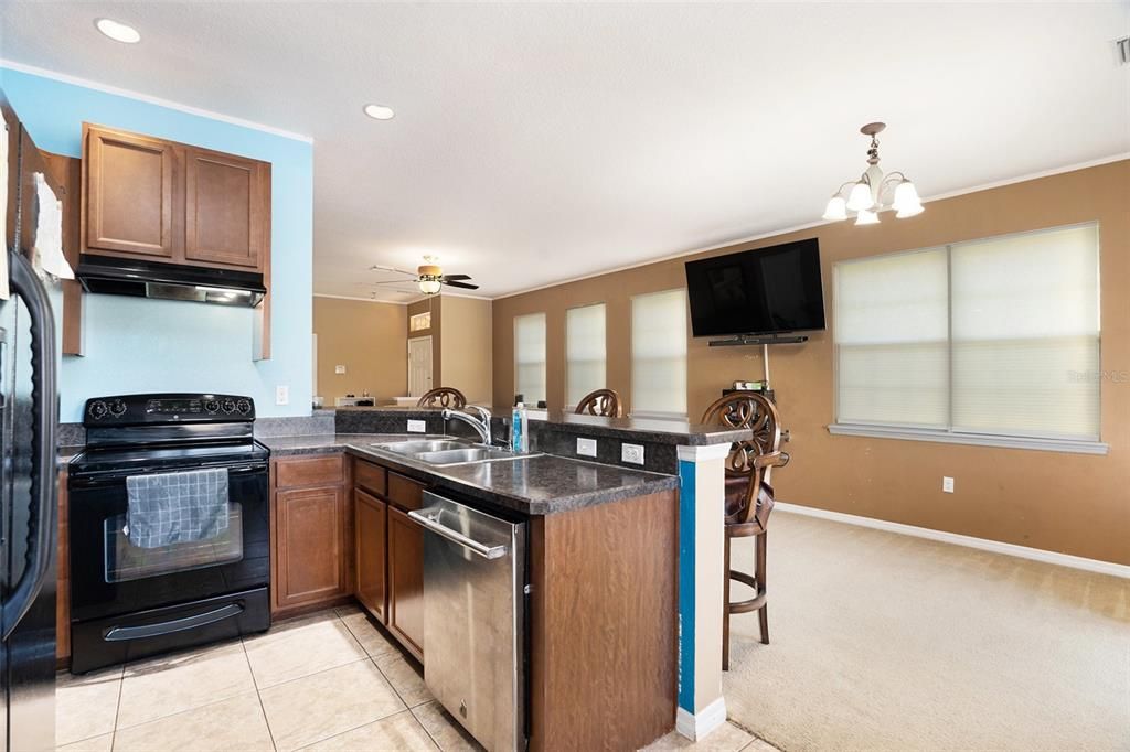 For Sale: $239,000 (3 beds, 2 baths, 1626 Square Feet)