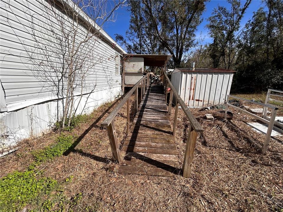 Под контрактом: $150,000 (2 спален, 2 ванн, 1248 Квадратных фут)