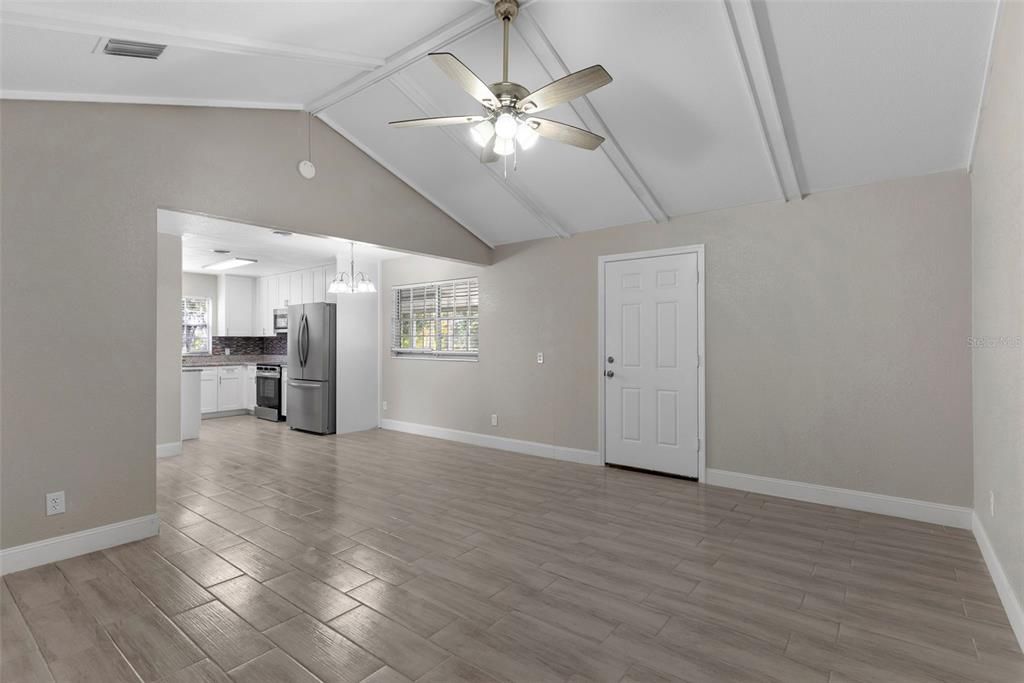 En Venta: $294,990 (3 camas, 2 baños, 1854 Pies cuadrados)