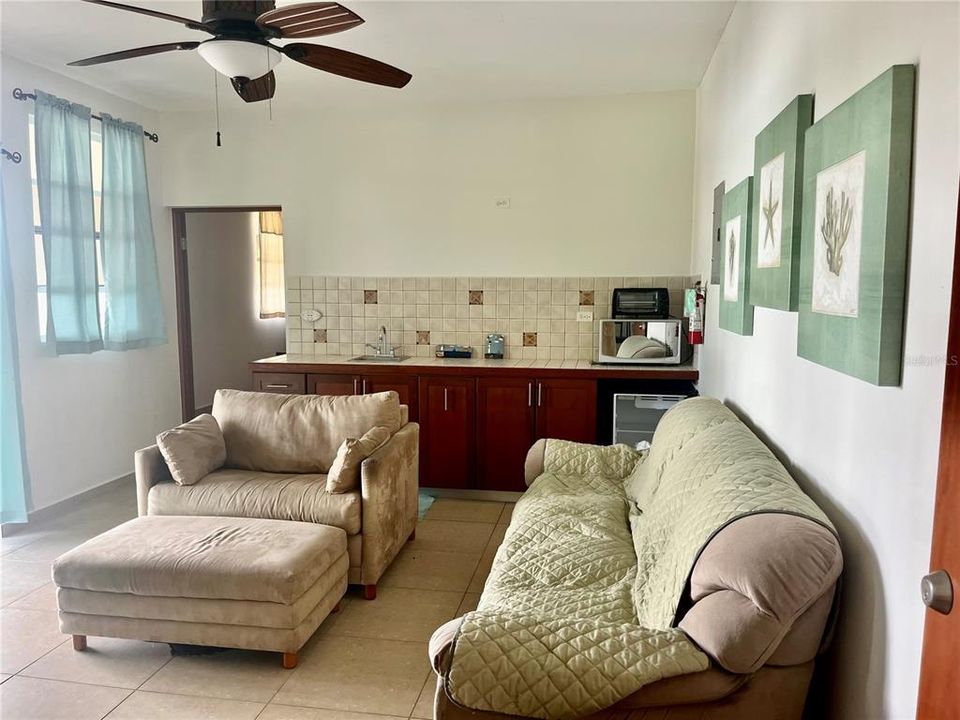 待售: $525,000 (3 贝兹, 3 浴室, 2041 平方英尺)