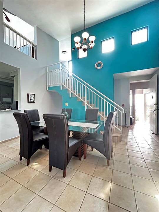 For Sale: $391,000 (3 beds, 3 baths, 2052 Square Feet)