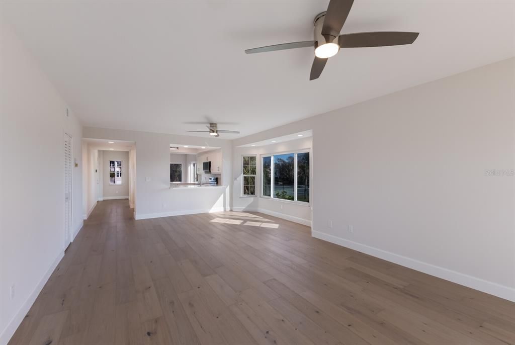 待售: $649,500 (2 贝兹, 2 浴室, 1593 平方英尺)