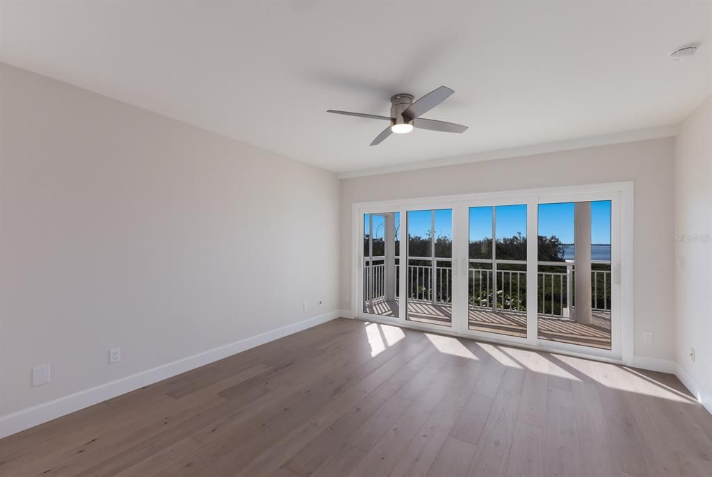 待售: $649,500 (2 贝兹, 2 浴室, 1593 平方英尺)