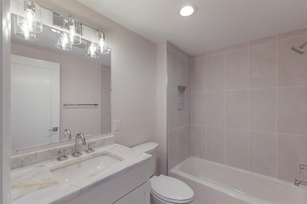 待售: $649,500 (2 贝兹, 2 浴室, 1593 平方英尺)