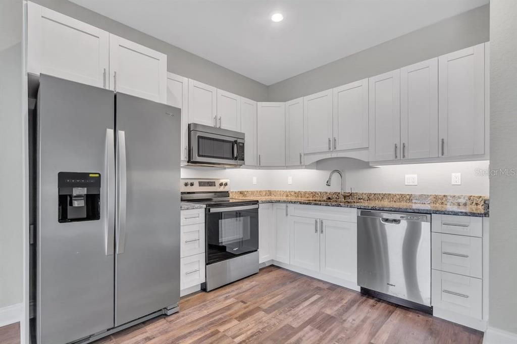 For Sale: $265,000 (3 beds, 2 baths, 1521 Square Feet)