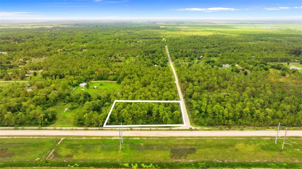 待售: $99,800 (2.50 acres)