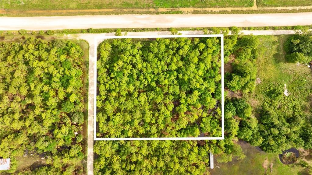 待售: $99,800 (2.50 acres)