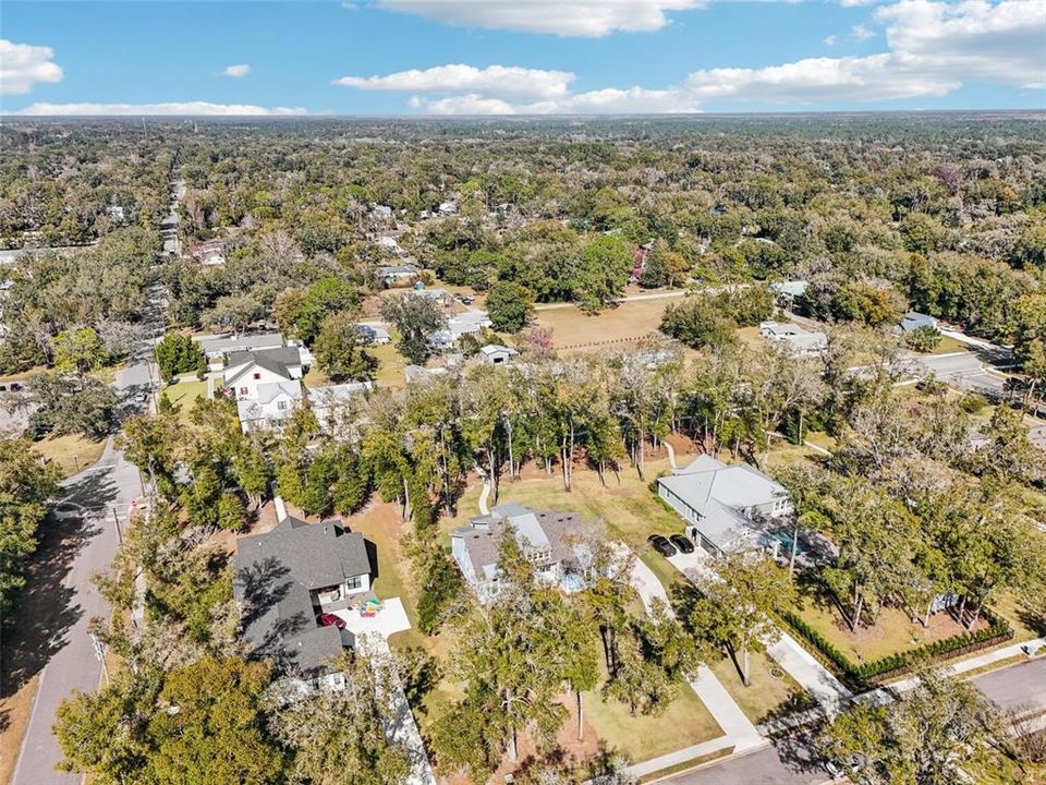 En Venta: $675,000 (4 camas, 3 baños, 2275 Pies cuadrados)