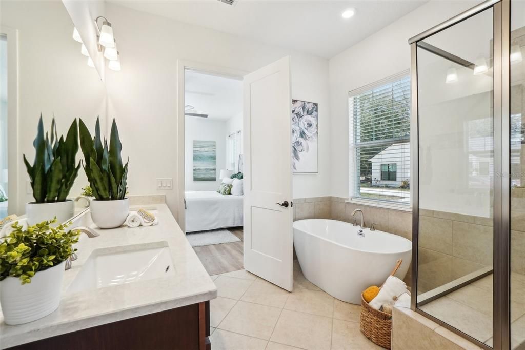 En Venta: $675,000 (4 camas, 3 baños, 2275 Pies cuadrados)