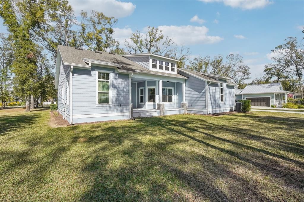 En Venta: $675,000 (4 camas, 3 baños, 2275 Pies cuadrados)