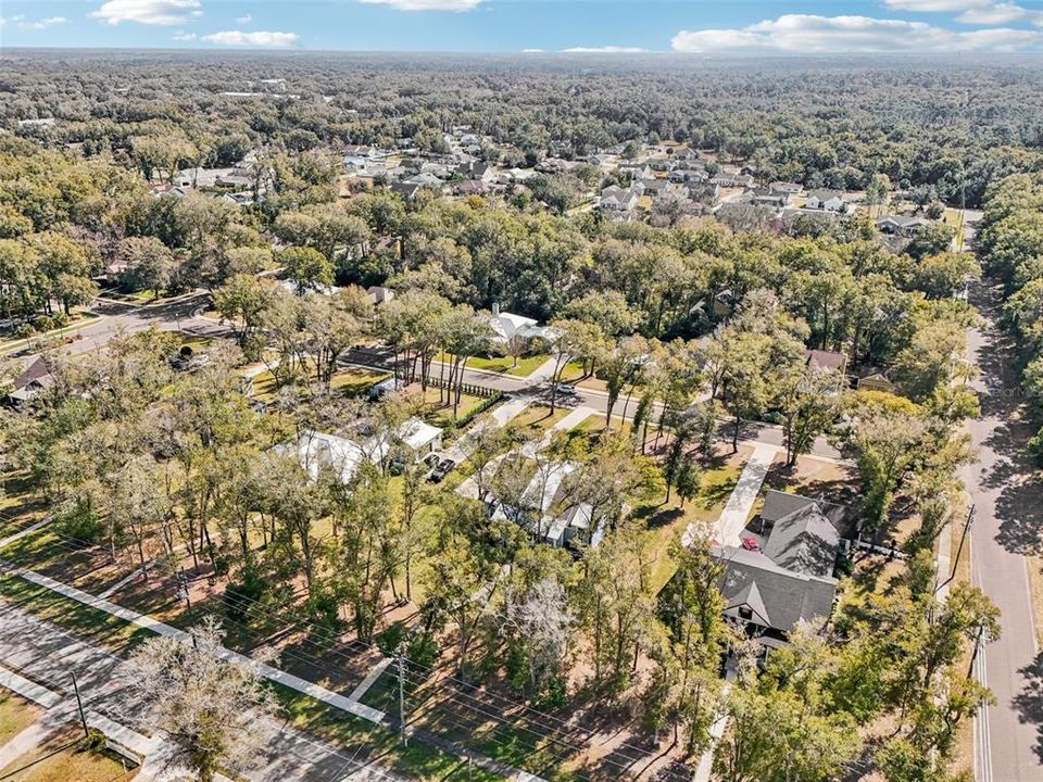 En Venta: $675,000 (4 camas, 3 baños, 2275 Pies cuadrados)