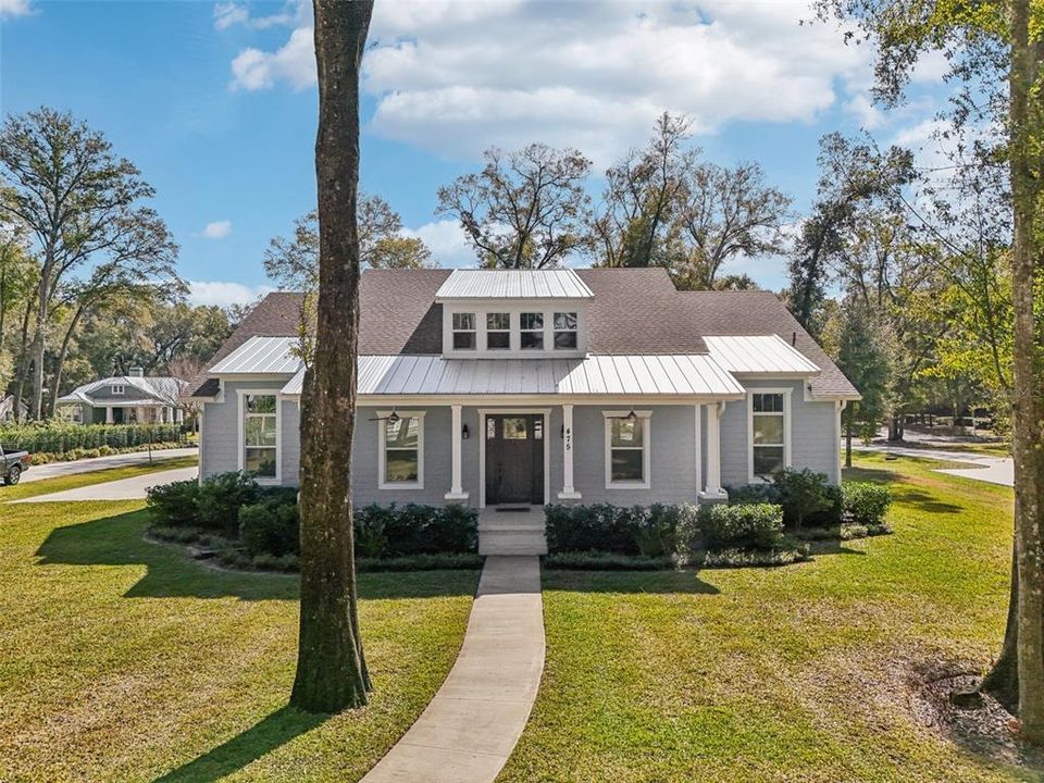 En Venta: $675,000 (4 camas, 3 baños, 2275 Pies cuadrados)