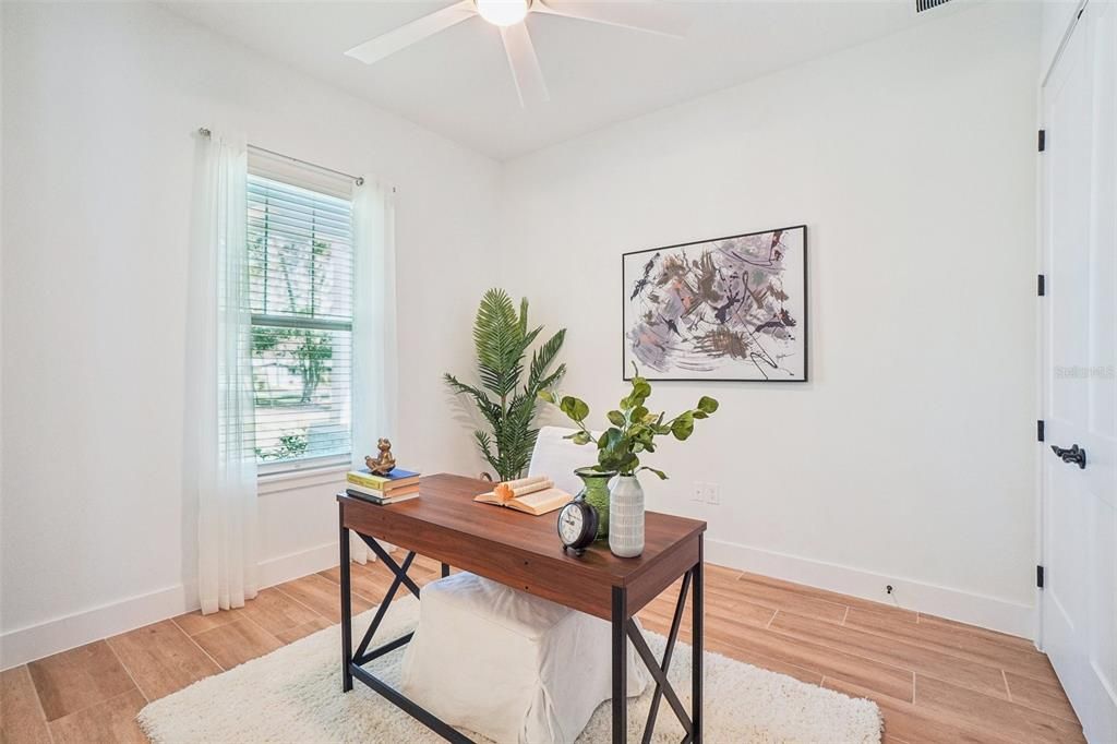 En Venta: $675,000 (4 camas, 3 baños, 2275 Pies cuadrados)